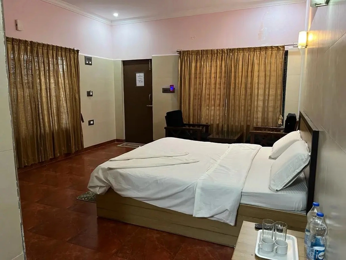 A guest room at Ayu In The Hills